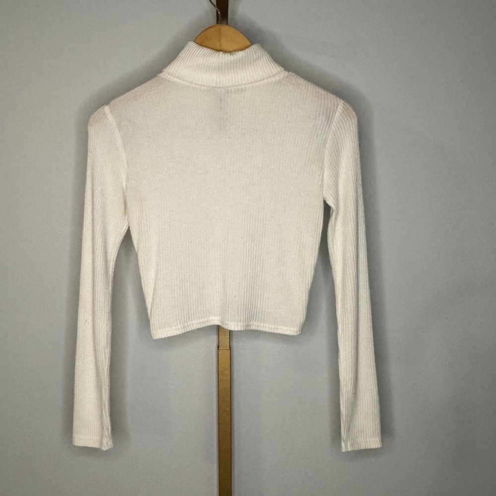 Cream Ribbed Long Sleeve Cropped Top